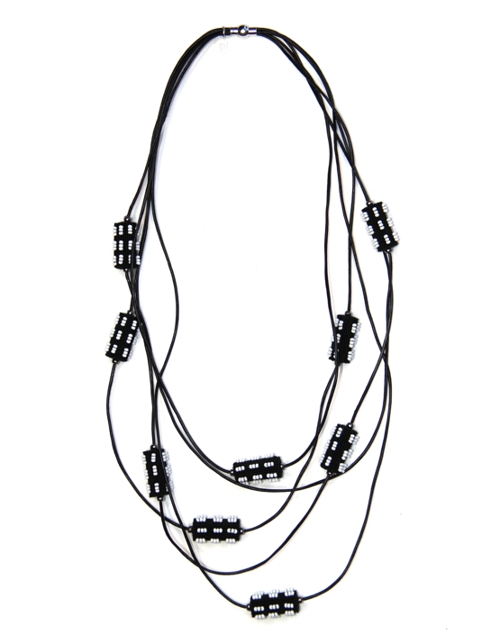 Collana LUISA NERO