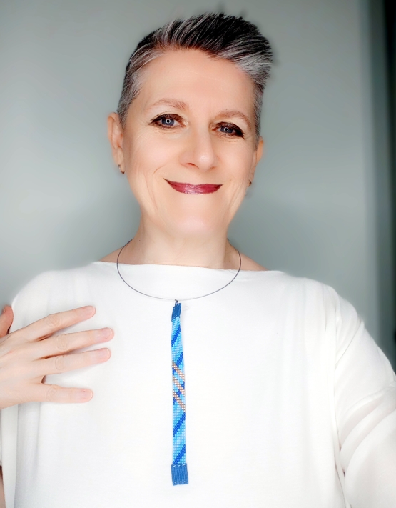 Collana VERTICALE DISEGNINI-DIAGONALI BLU